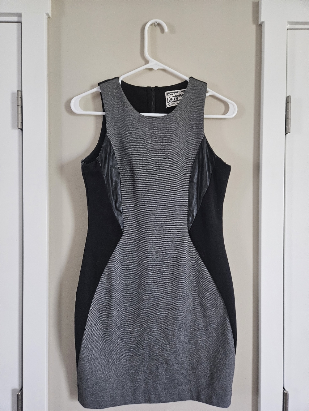 pink martini black grey sleeveless dress small Bodycon Office Event Party Girly